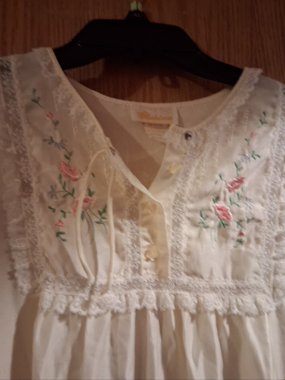 vintage Barbizon nightgown, feminine, "cottagecore",romantic, Victorian, Prairie - Picture 2 of 9